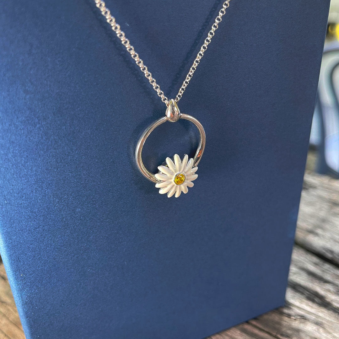 White Enameled Daisy
